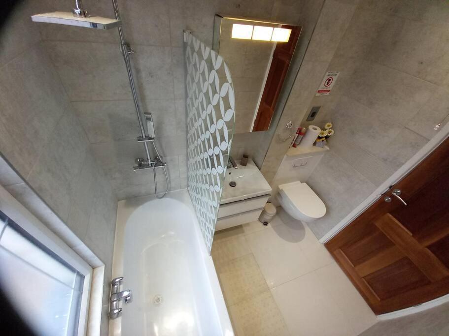 Luxury Holiday Home, Near Beach Southend-on-Sea Kültér fotó
